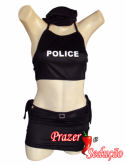 Policial de saia justa